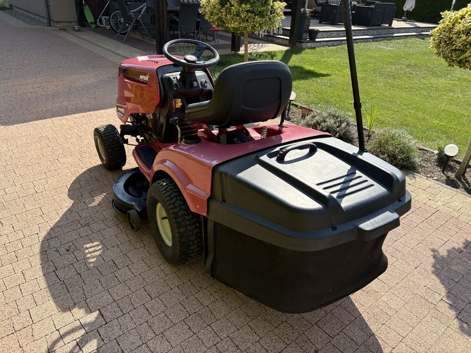 Traktorek z koszem MTD silnik B&S 13 hp.