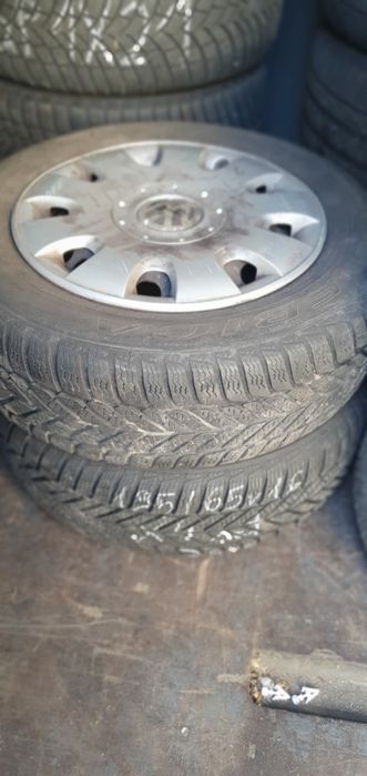 Komplet kół do VW na felgach stalowych z oponami zimowymi 195/65 R15