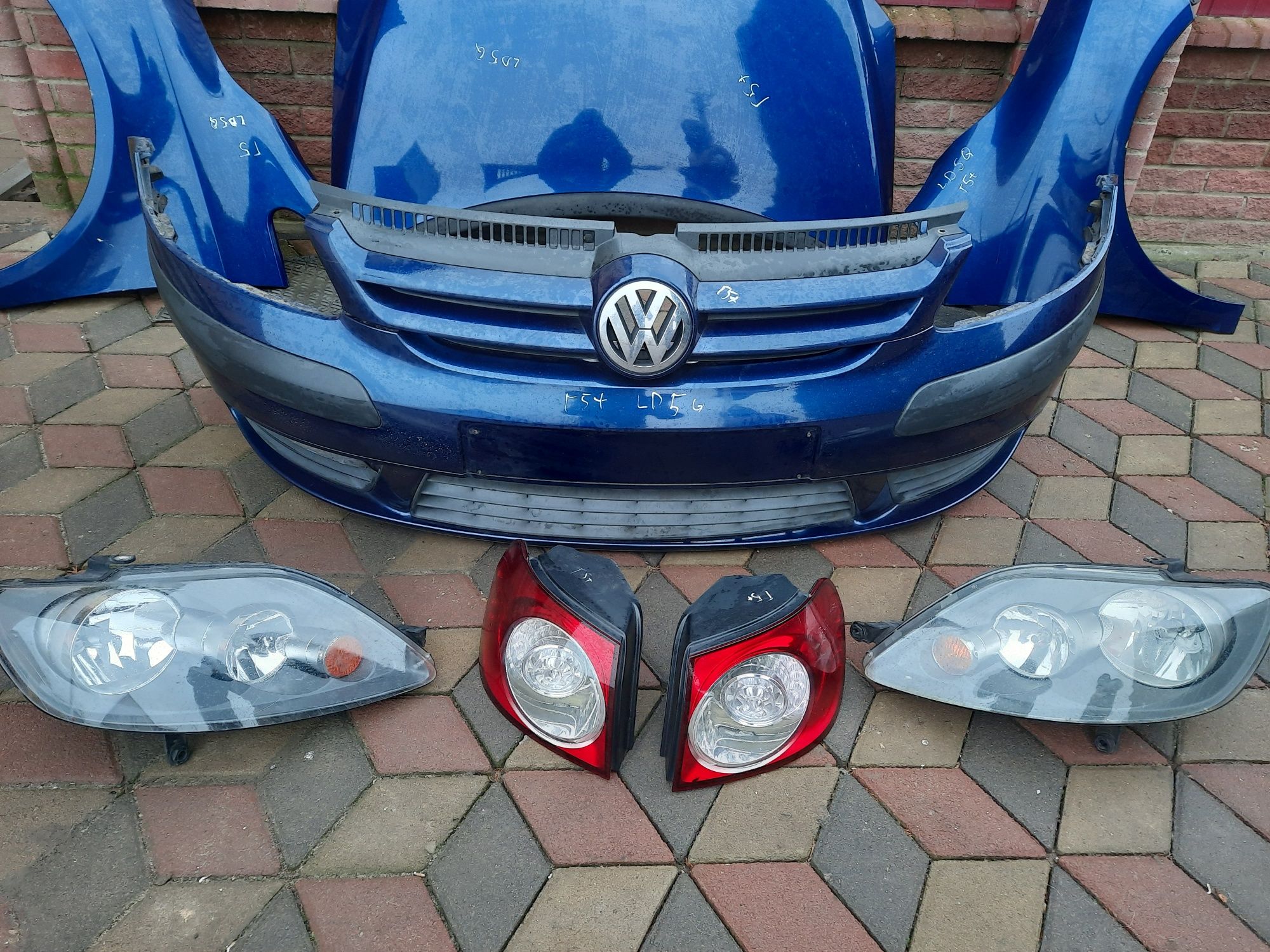 Розборка VW Golf Plus 1.6 FSI Мотор Радіатор Крило Двері Ляда Дзеркало
