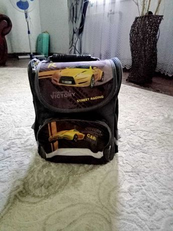 Продам ортопедический школьный рюкзак ZIBI