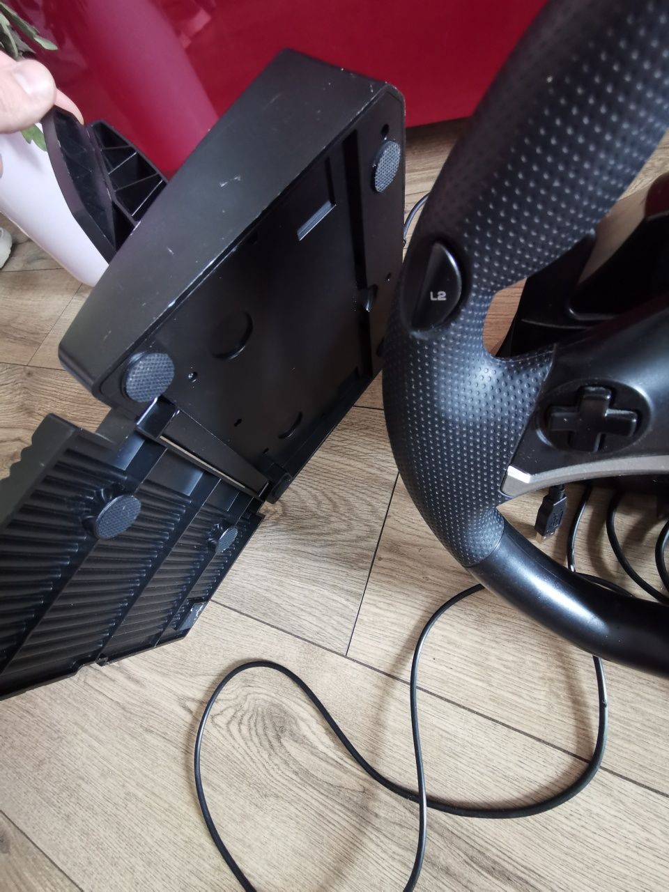 Kierownica + pedały HORI  PS4-052