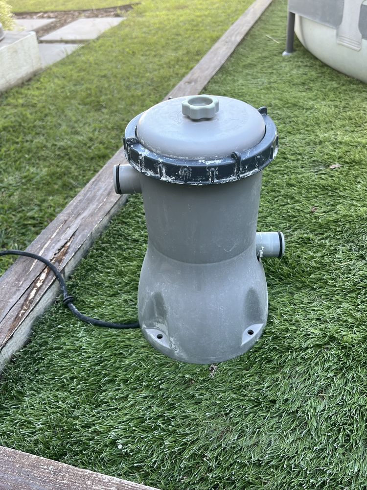 Piscina Bestway steelpro Max com 1ano