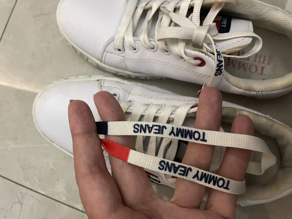 Кросівки tommy hilfiger , 38 розмір, 24 см