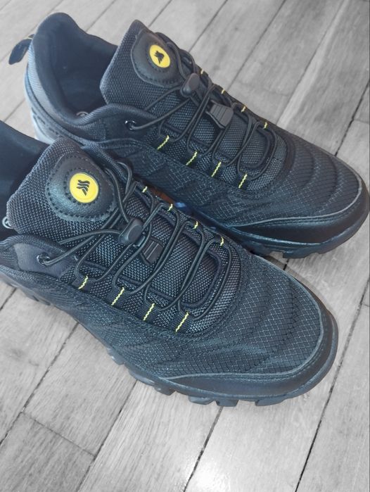 Кроссовки по типу Merrell