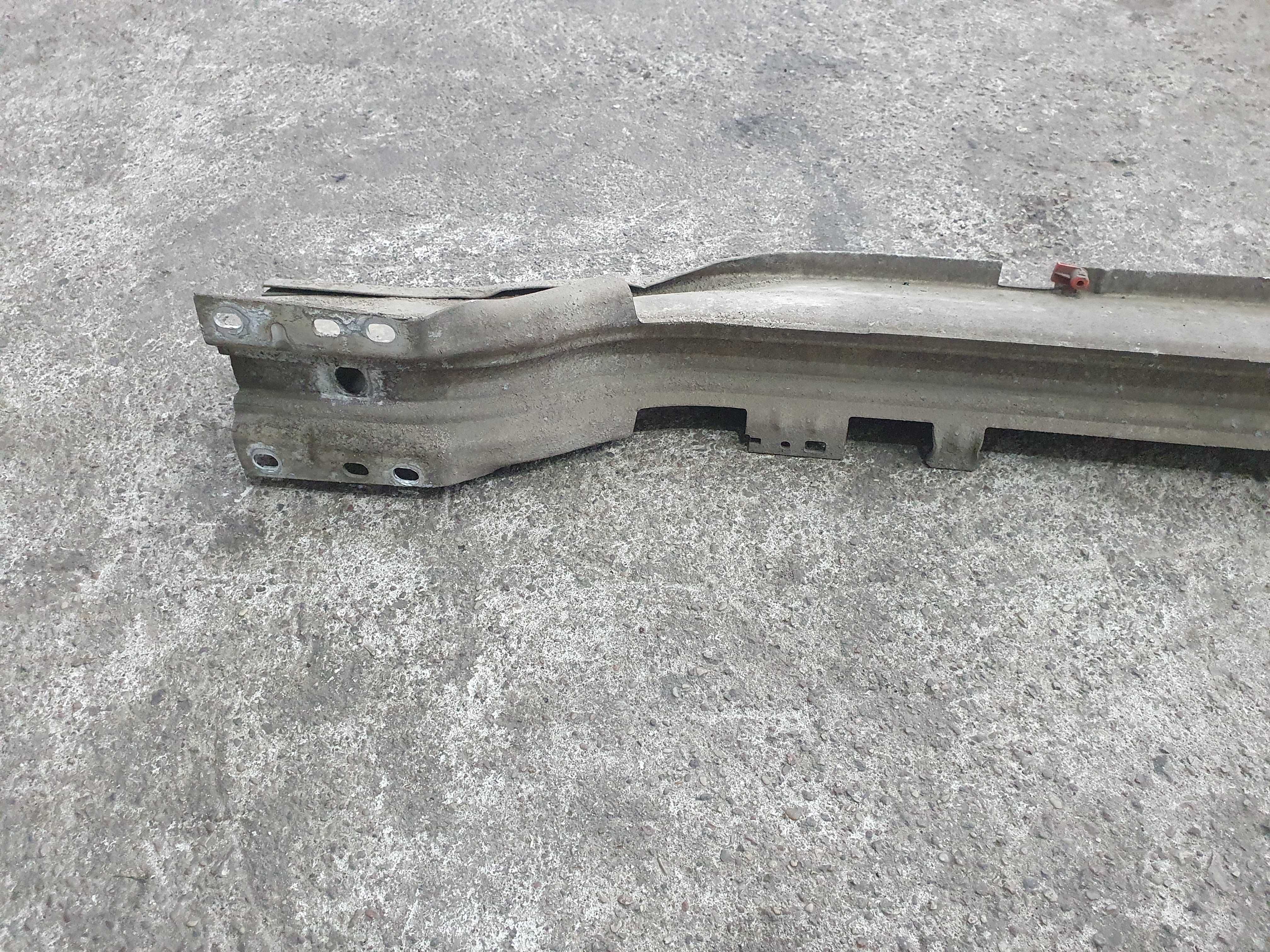 Belka pod zderzak tył tylny Opel Astra H 3 III gtc 3 drzwi