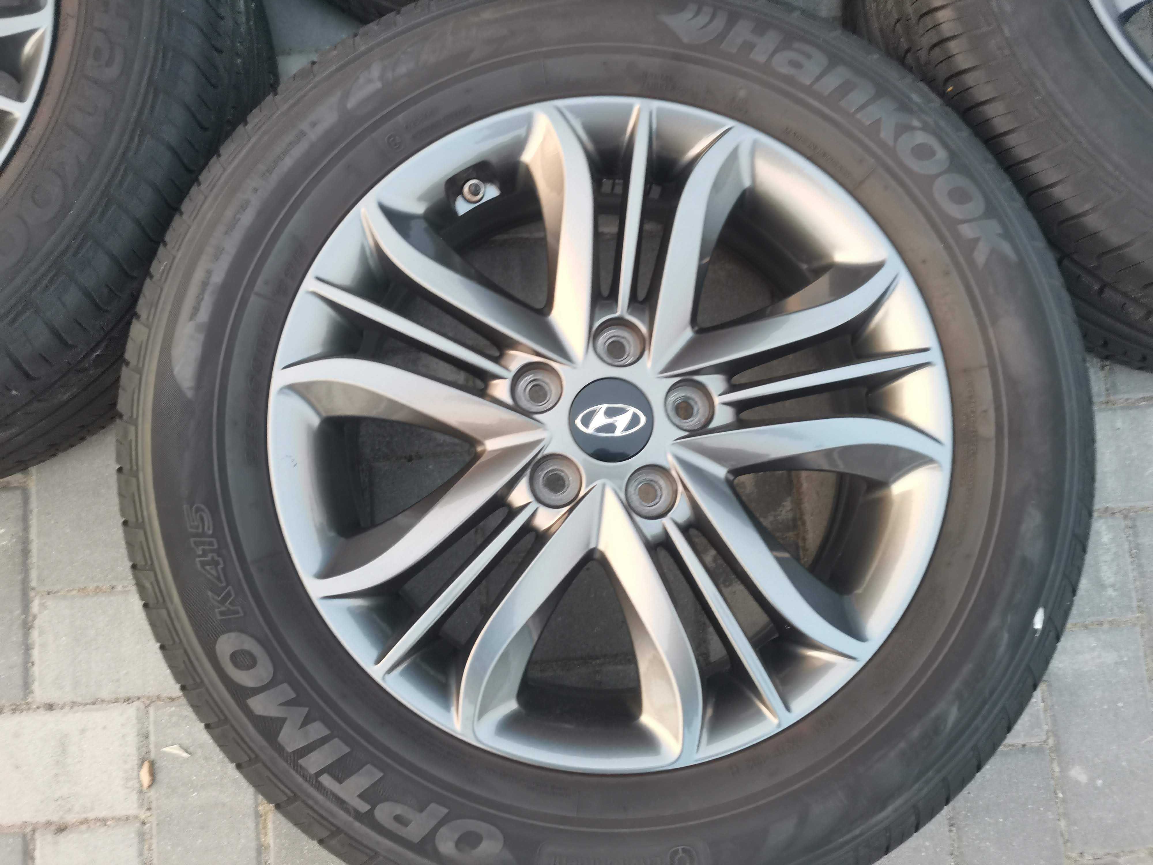 Felgi HYUNDAI IX35 Tucson i30 i40  6,5Jx17H2 5x114,3 ET51 TMPS
