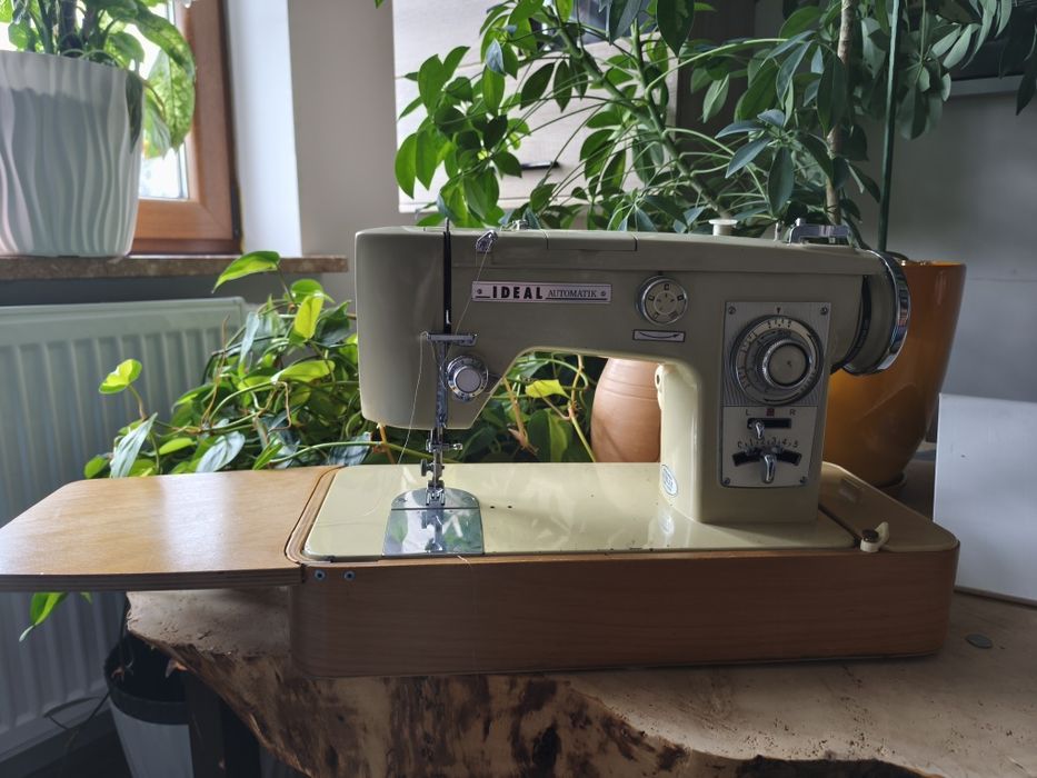 Sprzedam maszynę do szycia ideal automatic
