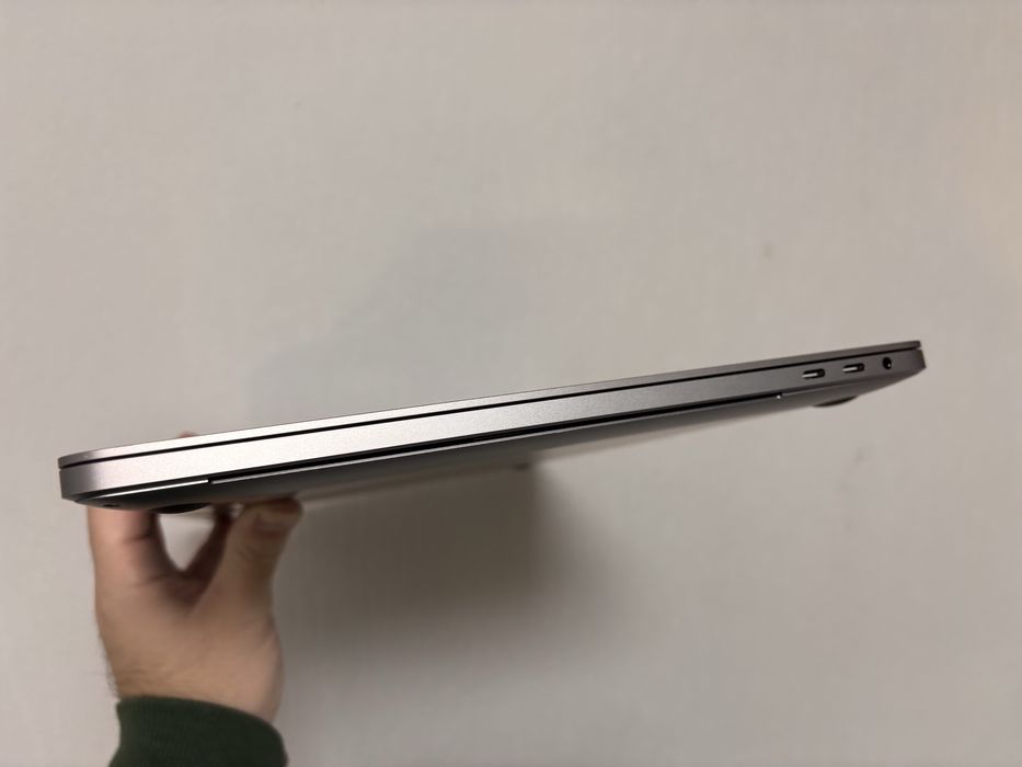 Запчастини MacBook Pro 16'' A2141 топкейс дисплей трекпад