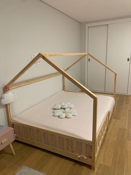 Cama casinha 140x200