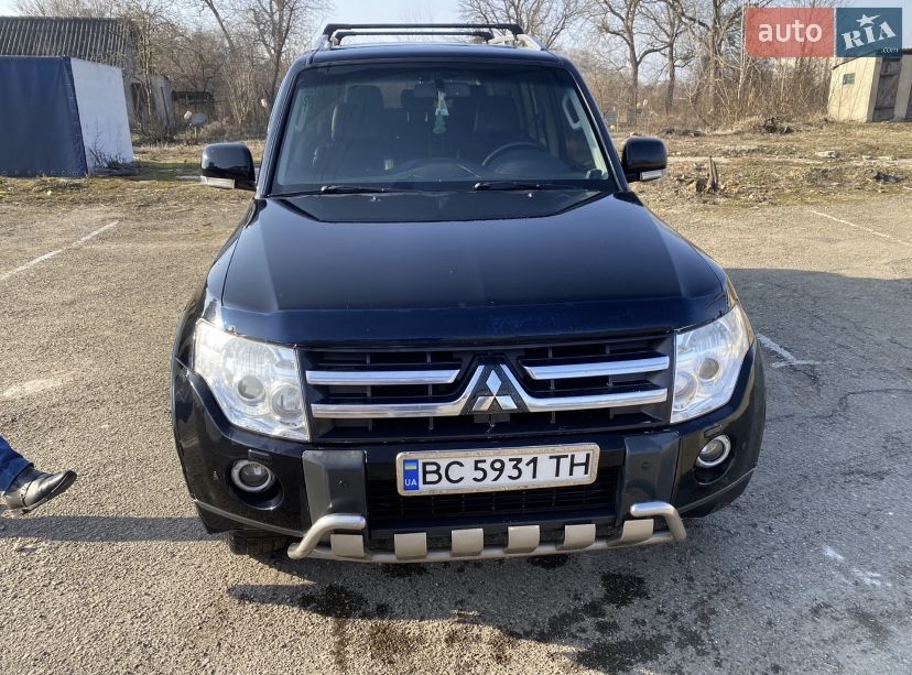 Продам паджеро вагон 4
