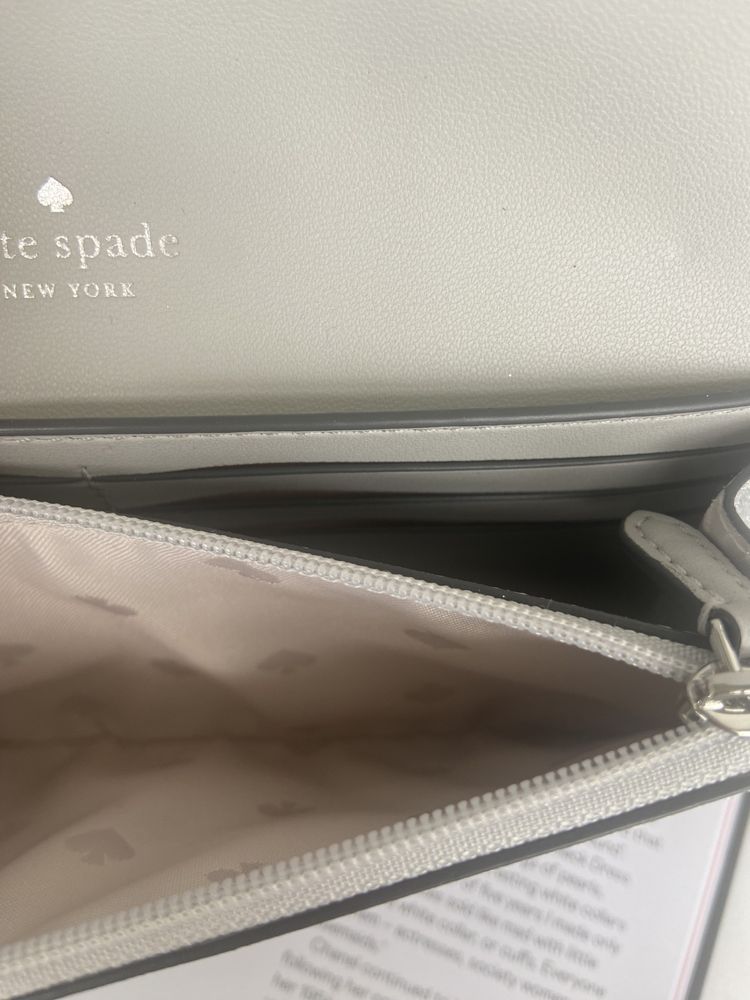 Cluch Kate Spade prateada/glitter