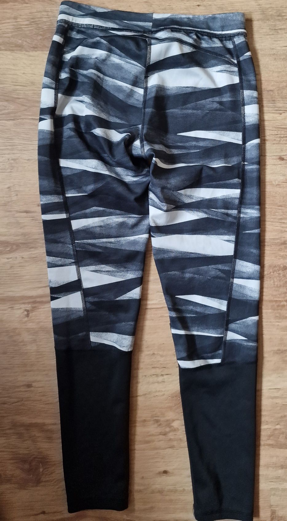 Adidas techfit rozmiar M legginsy getry spodnie sportowe