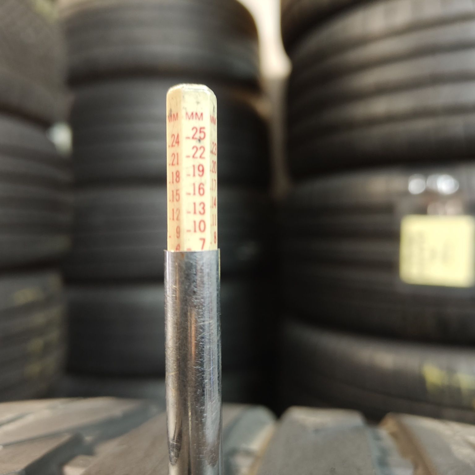 255/35/19 XL Sprzedam parę opon letnich Bridgestone
