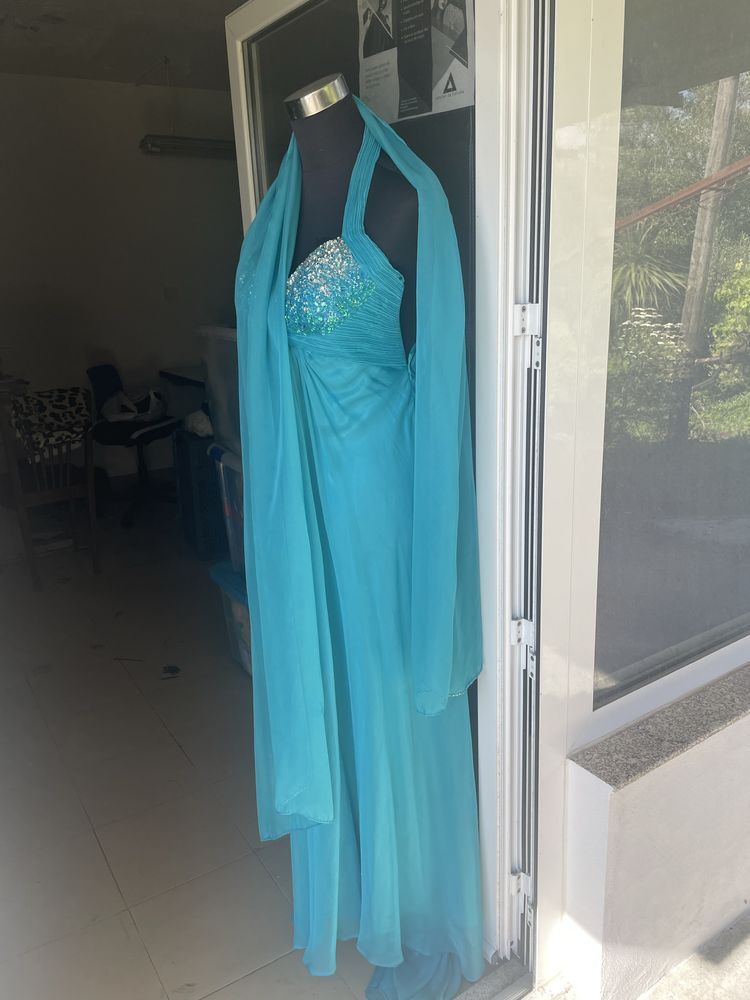 Vendo vestido de mulher