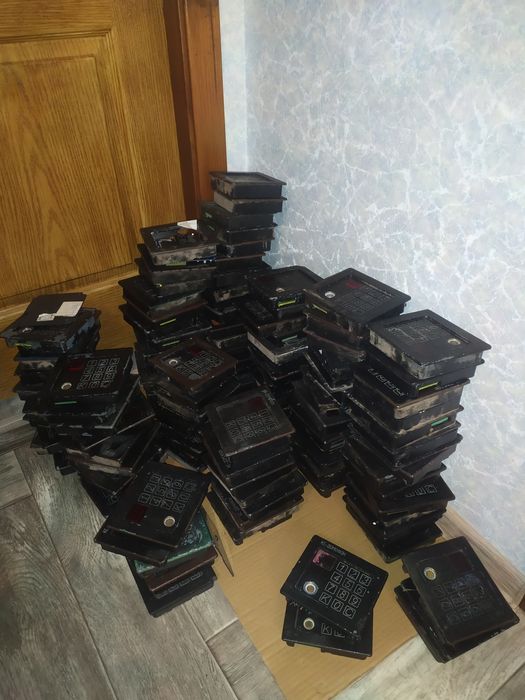 КС 2006 ремонт.домофон.программа .м.контроллер атмега 8515.