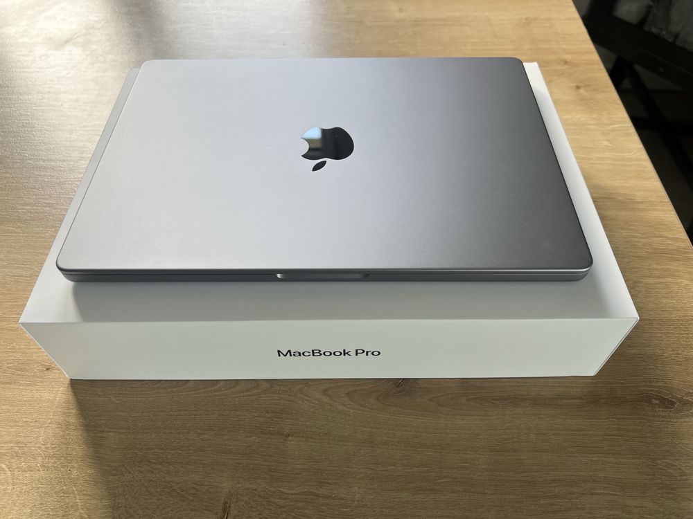 Macbook Pro 14 | M1 Pro | 16GB | 1TB