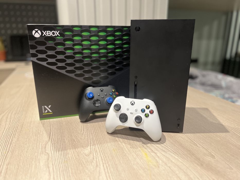 Xbox siries x 2 джойстика