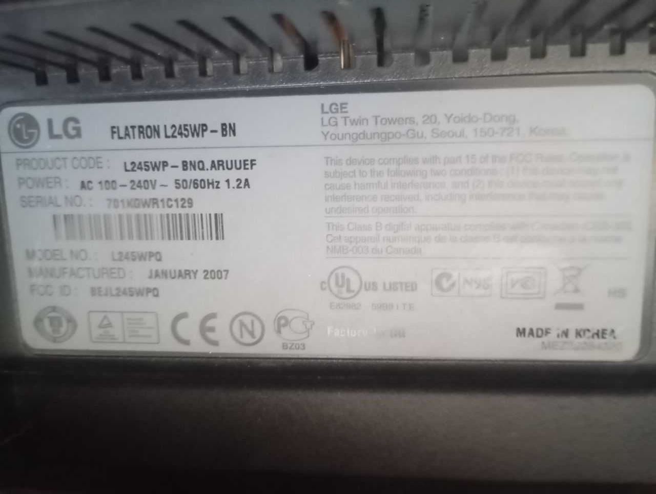 Телевізор LG широкоформатний 24