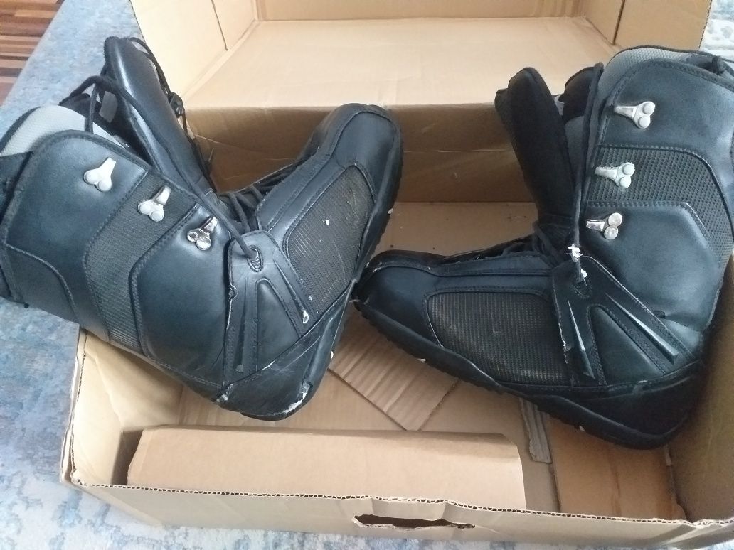 Buty Snowboardowe BLAX 42 rozmiar---czarne,używane,wygodne---Łódż