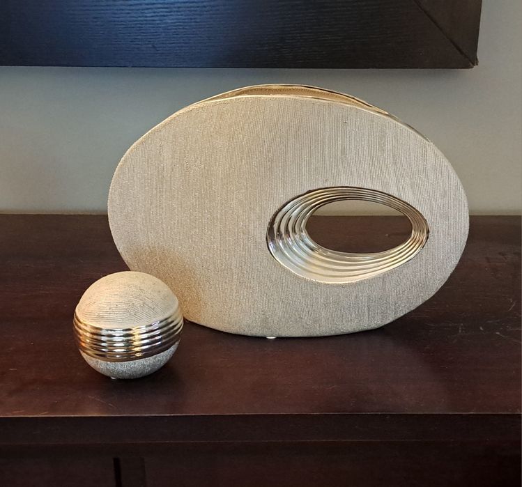 Conjunto decorativo em loiça.