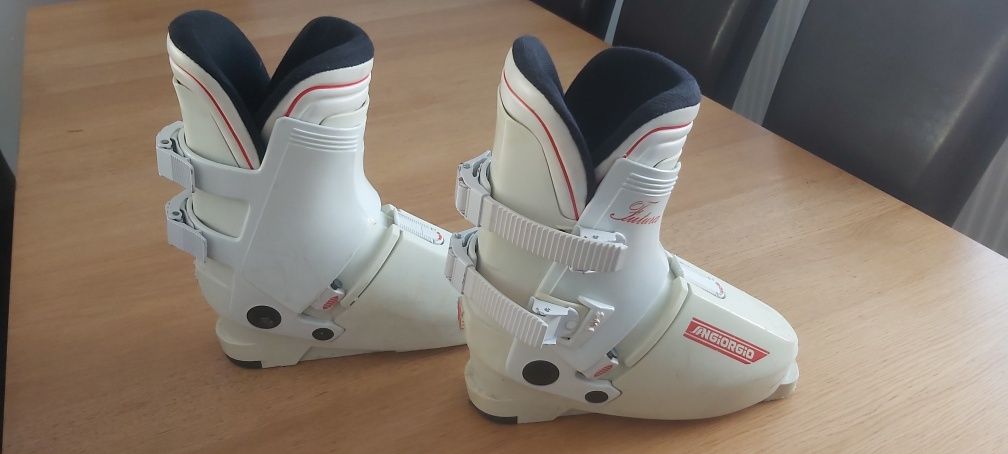 WYPRZEDAZ Włoskie Buty narciarskie damskie