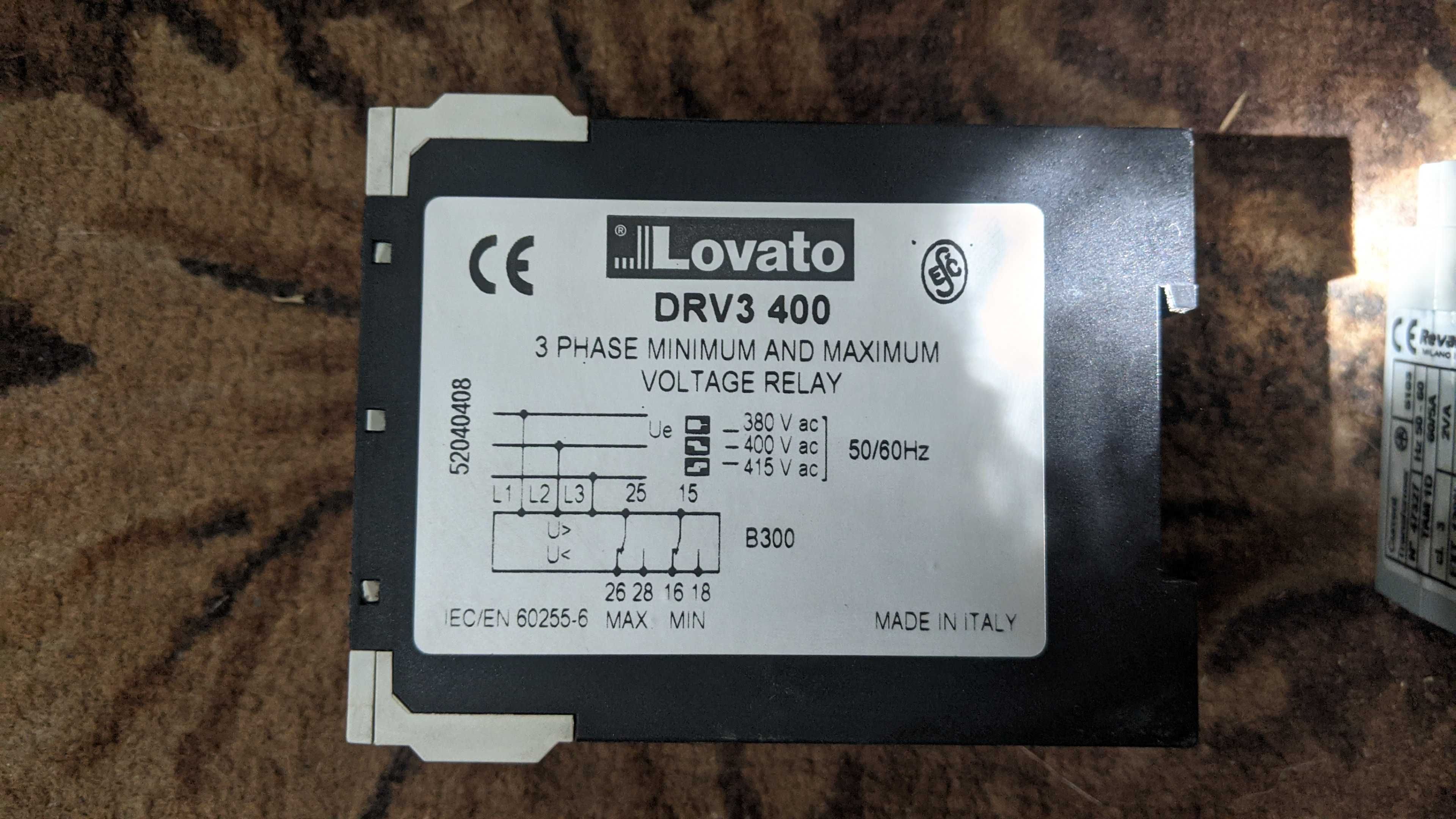 Продам реле напряжения Lovato drv 3 400 и трансформатор. Обмен.