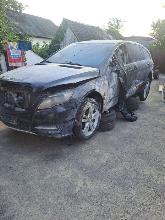 Продам мерседес w251 R350 3,0 diesel  лонг  рестайлинг