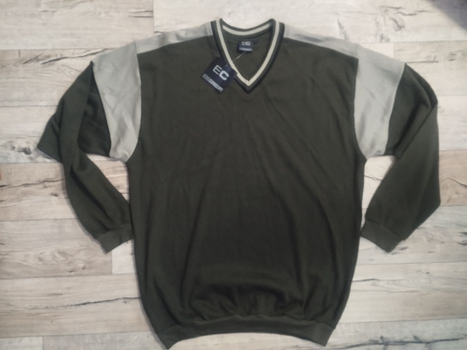 Чоловічий светр великого розміру