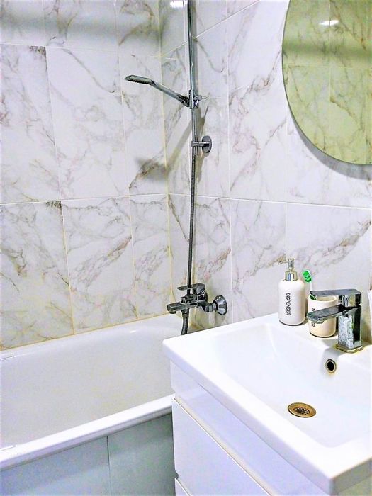 Продам 2-кім. квартиру, Соснова Гірка, Клочківська, 154а, М Наукова