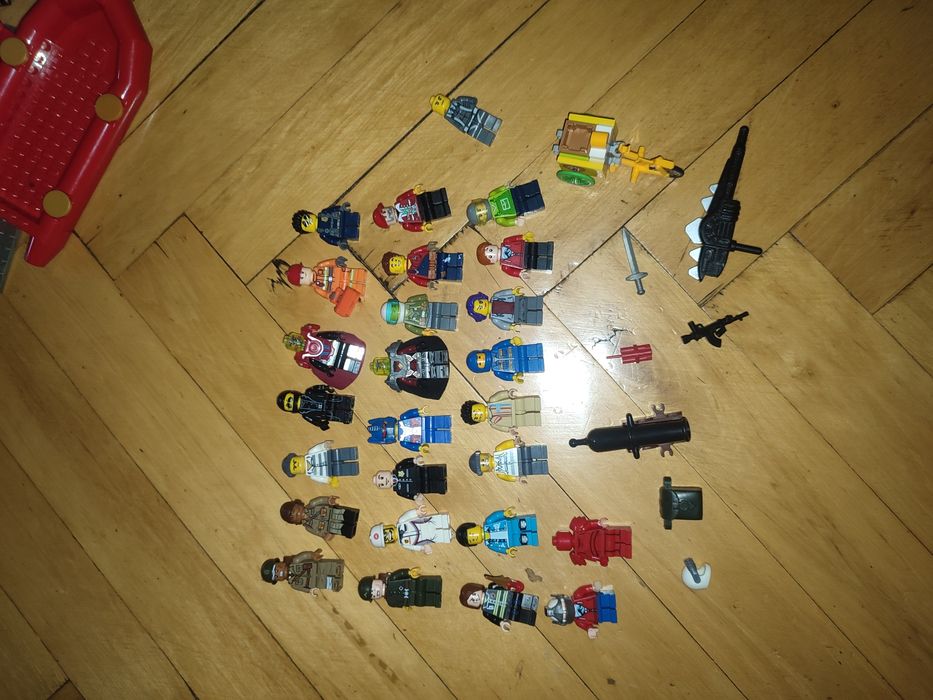 Фигурки Лего разные