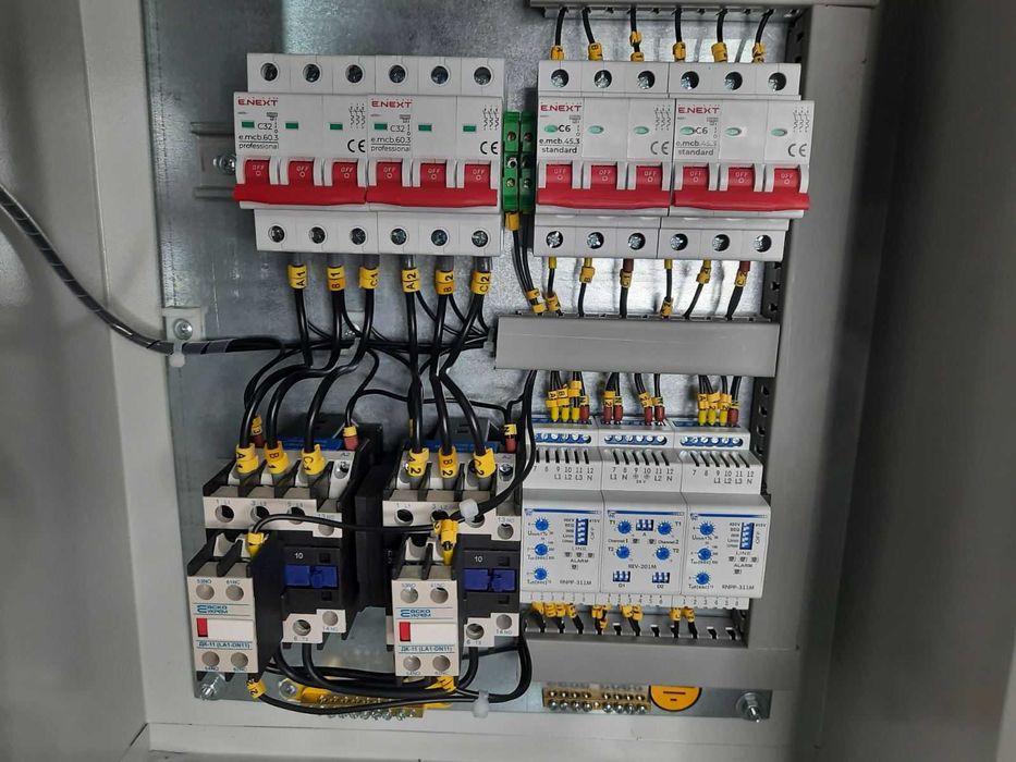 Щит автоматичного введення резерву АВР-200-32-31У3 380В 32А У3 3 фази