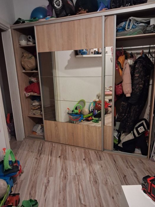 Sprzedam duża szafe