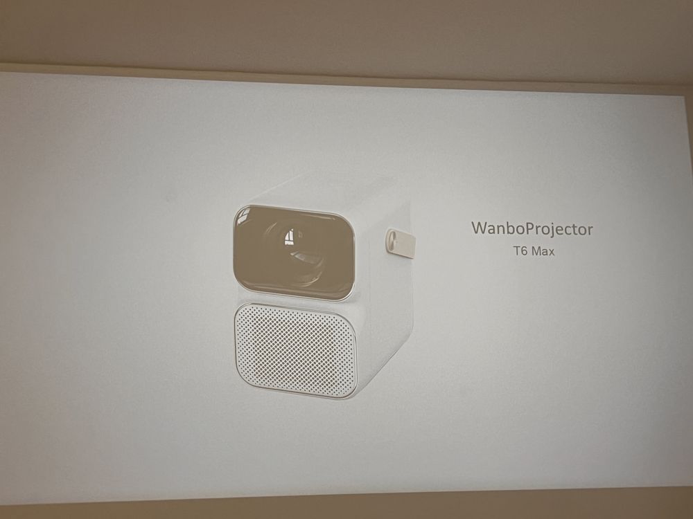 Mini Projetor Wambo T6 MAX - muito pouco uso