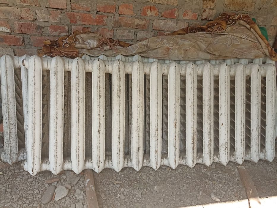 Продам чогунні батареї.