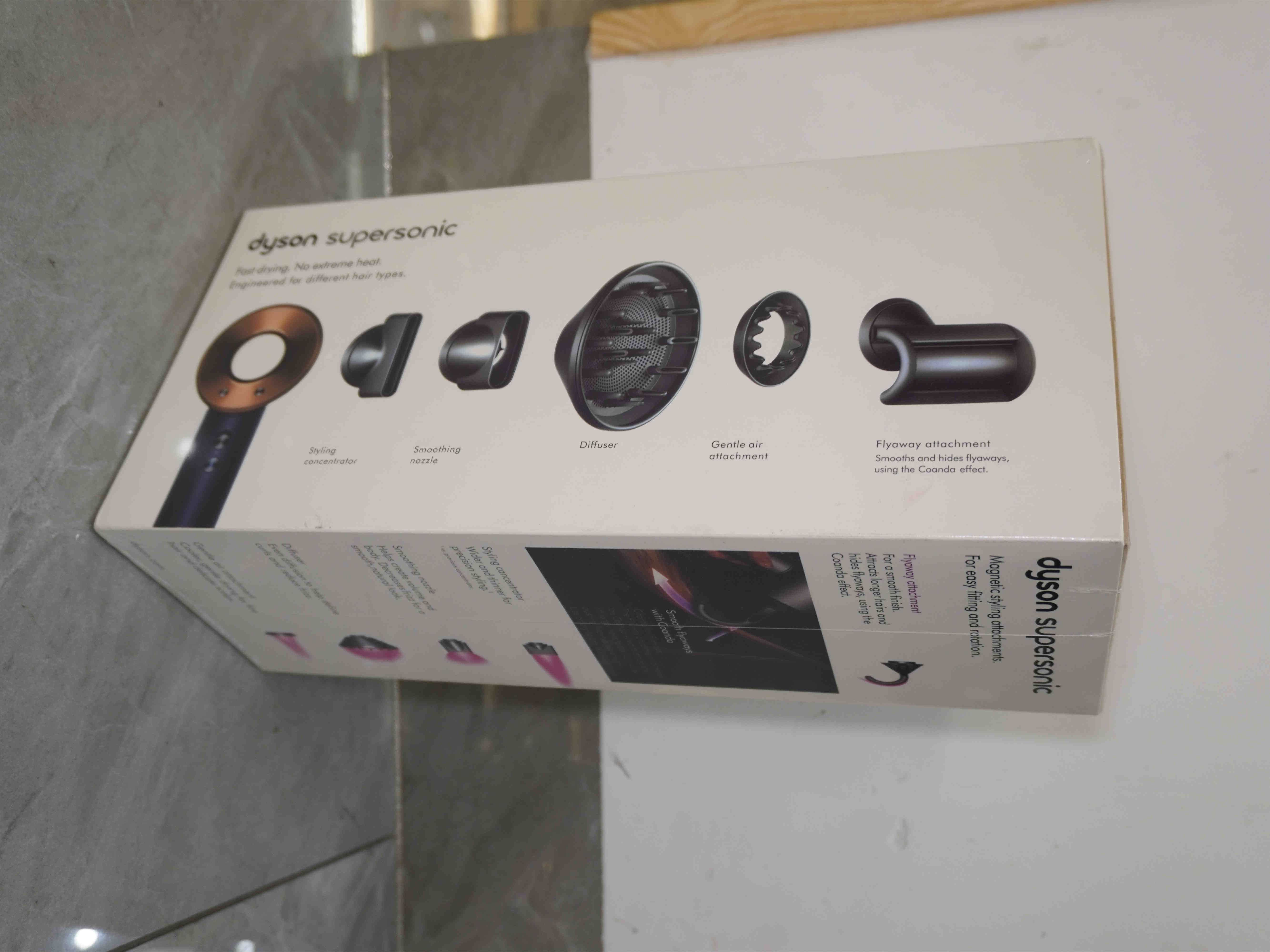 Nowe Oryginalna suszarka do włosów Dyson HD08 niebieski