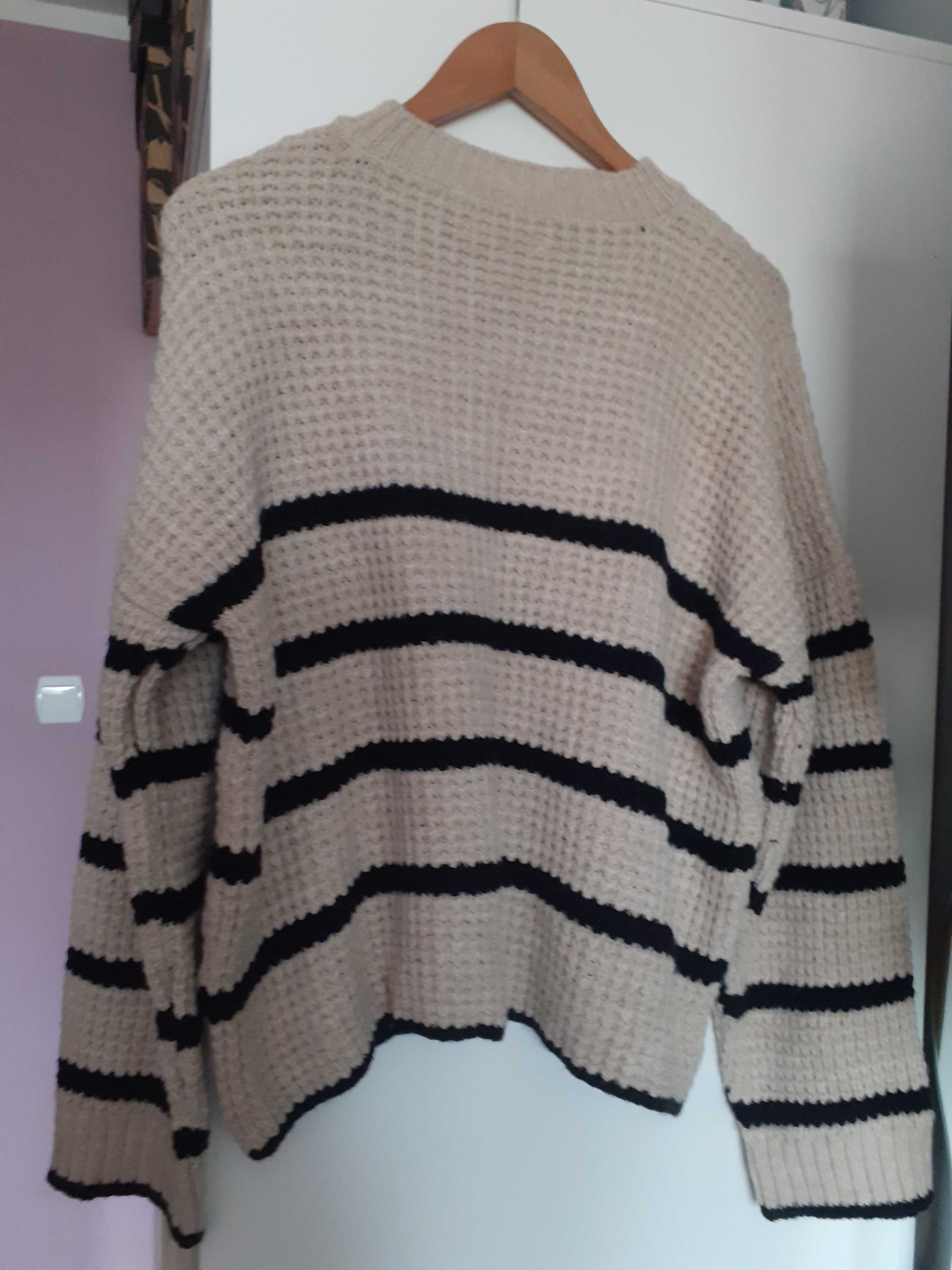 Sweter beżowy w paski M/L Pull&Bear damski