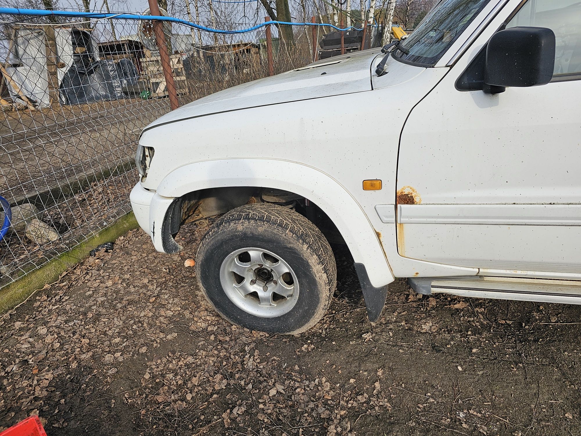 Nissan Patrol Y61  Poszerzenia blotnika