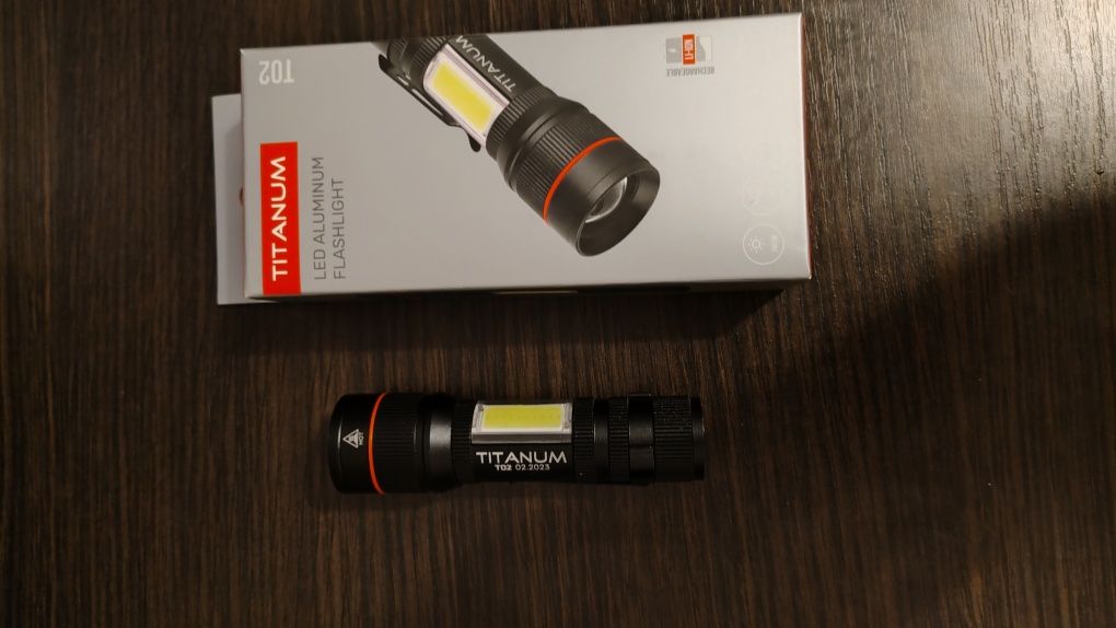Продам ліхтарик Titanum T02