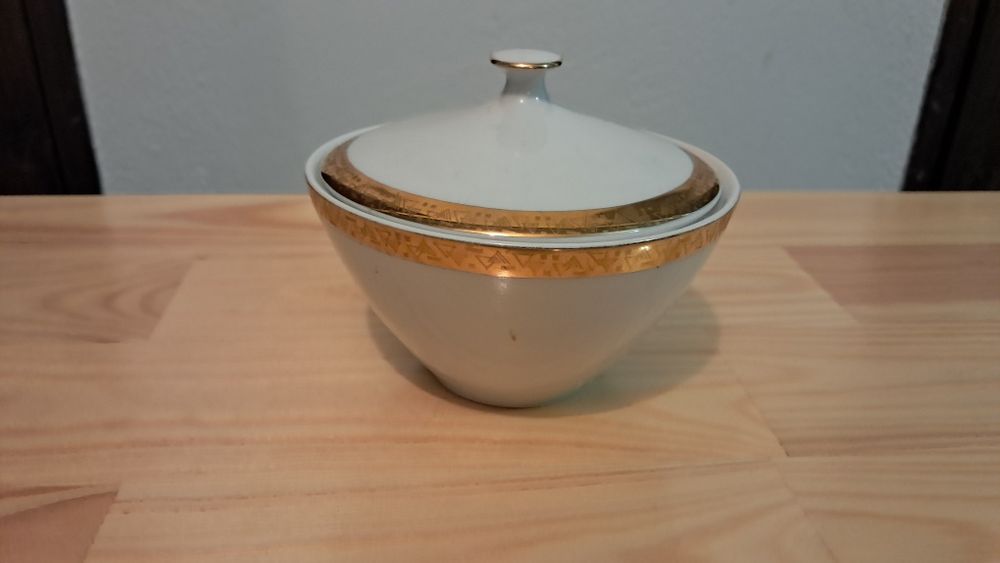 Serwis obiadowy z  la 60-tych na 12 osób