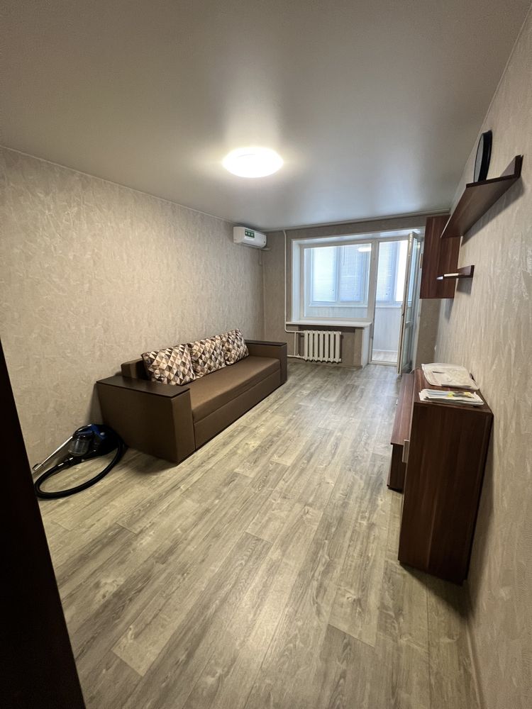 Продам квартиру 1-кімнатну на Калиновій