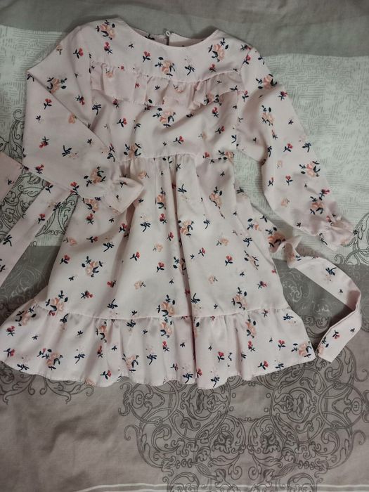 Святкова сукня для дівчинки