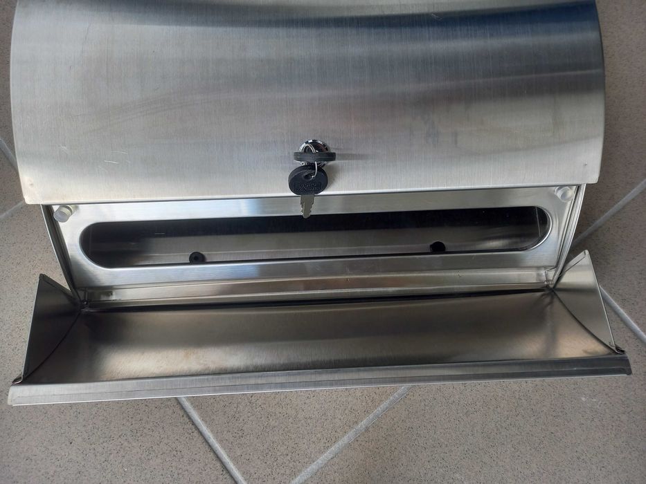Nierdzewna skrzynka na listy (INOX) produkt firmy "Burg Watcher"