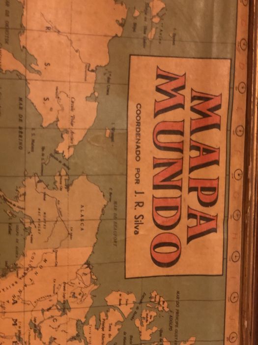 Mapa mundo escolar antigo