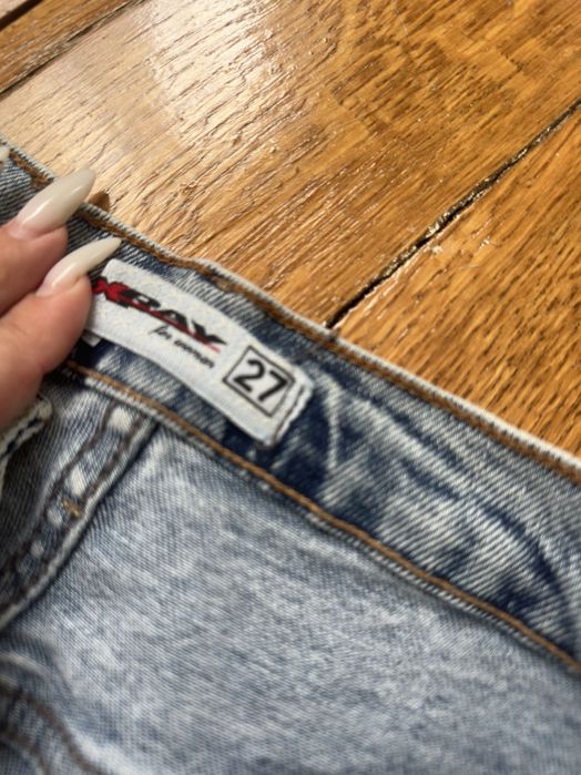 Джинси одягнені один раз