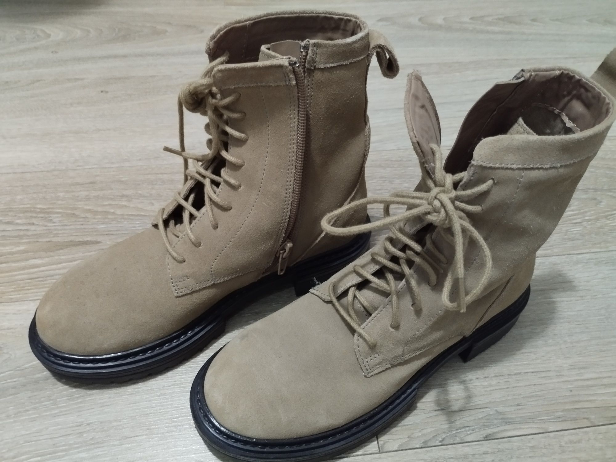 Botins creme zara 34