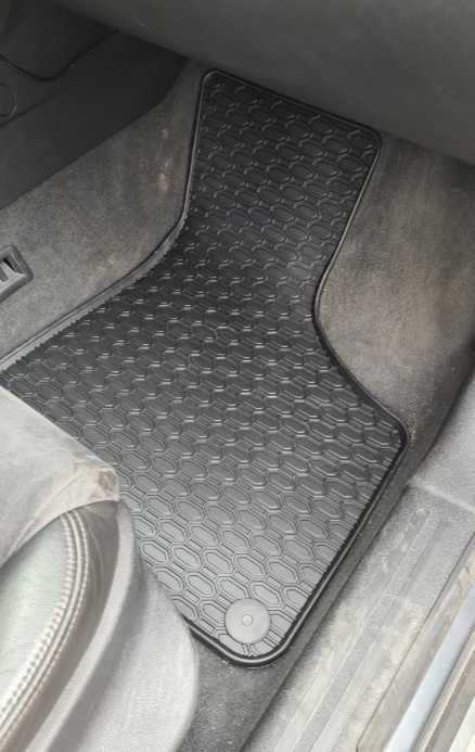 Dywaniki samochodowe GUMOWE do Audi 80 A3 A4 A5 A6 A7 A8 Q3 Q5 Q7