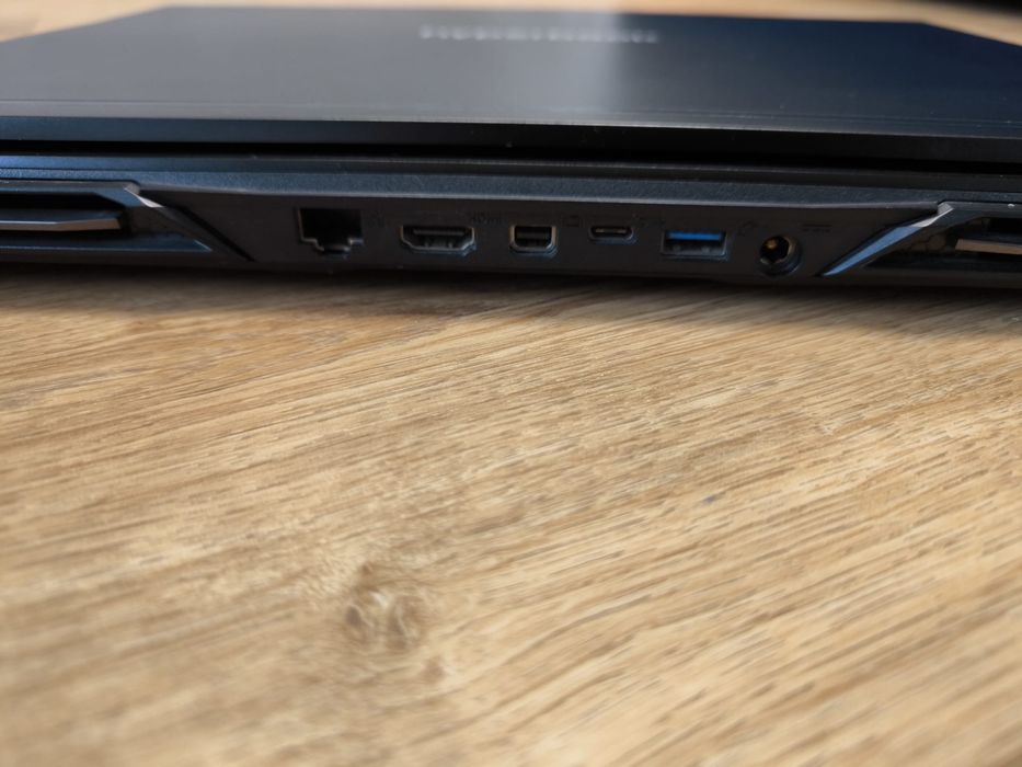Laptop Hyperbook RTX2070