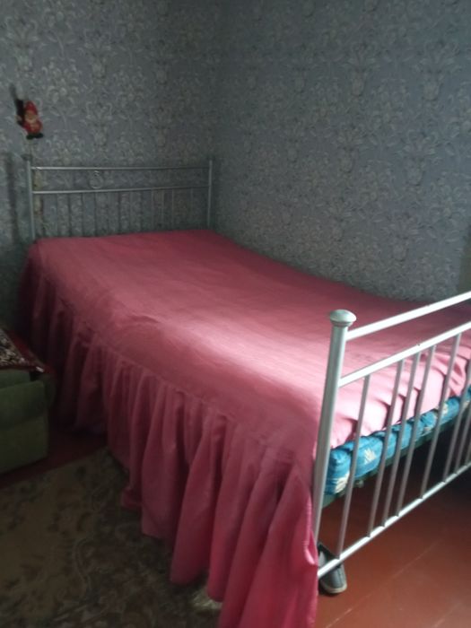 Продаюттся два полуторних панцерних ліжка.