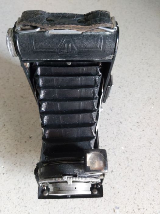 Máquina fotográfica de fole Lumirex Lumière