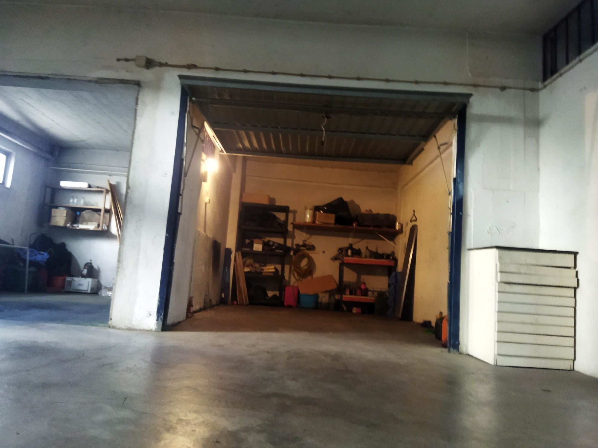 Garagem box, parqueamento, arrecadação, armazém, Alverca